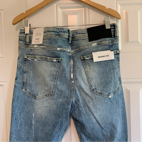 Ripped skinny jeans - Picture 9 of 9